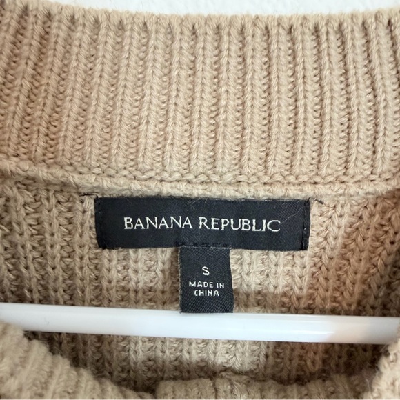 Banana Republic Camel Tan Knit Button Front Crewneck Cardigan Sweater - Picture 2 of 5